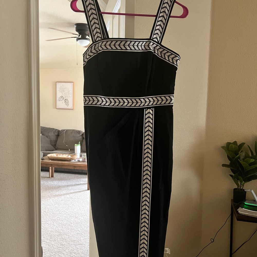 NWOT White House Black Market Black and White Sheath Midi Dress
